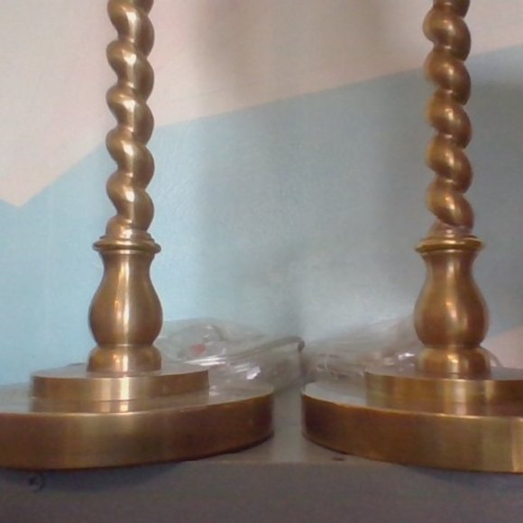 Visual Comfort - Picture 4 of 5